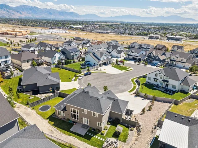 Modern residential development with mountain backdrop on a cul-de-sac
