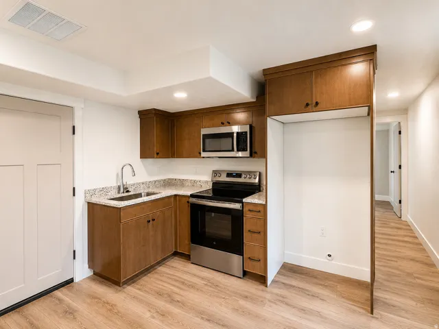 ADU kitchen (2)