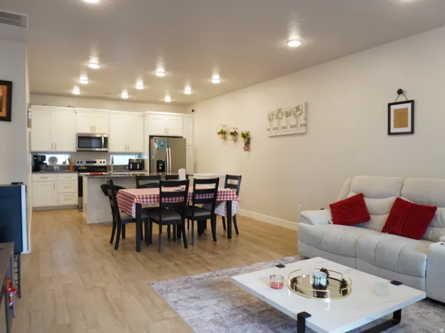 462 E 625 S, Clearfield, Utah 84015