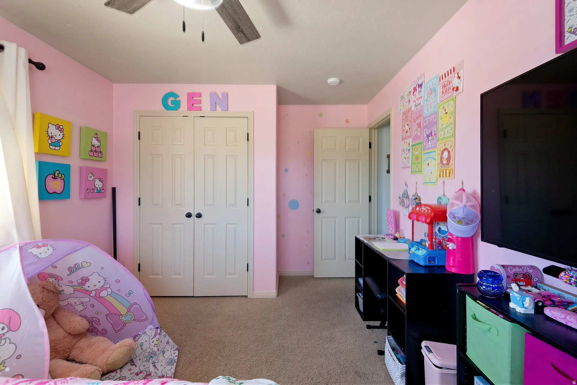 Recessed lighting, wood-finish ceiling fan, carpeted flooring, and built-in closet with double doors