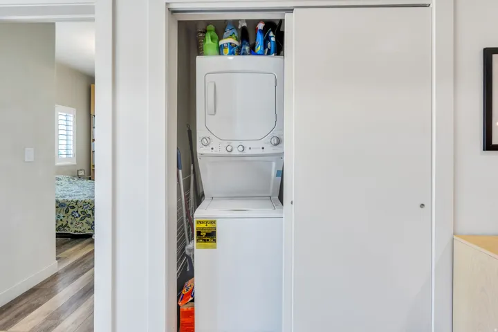 Stackable washer and dryer unit