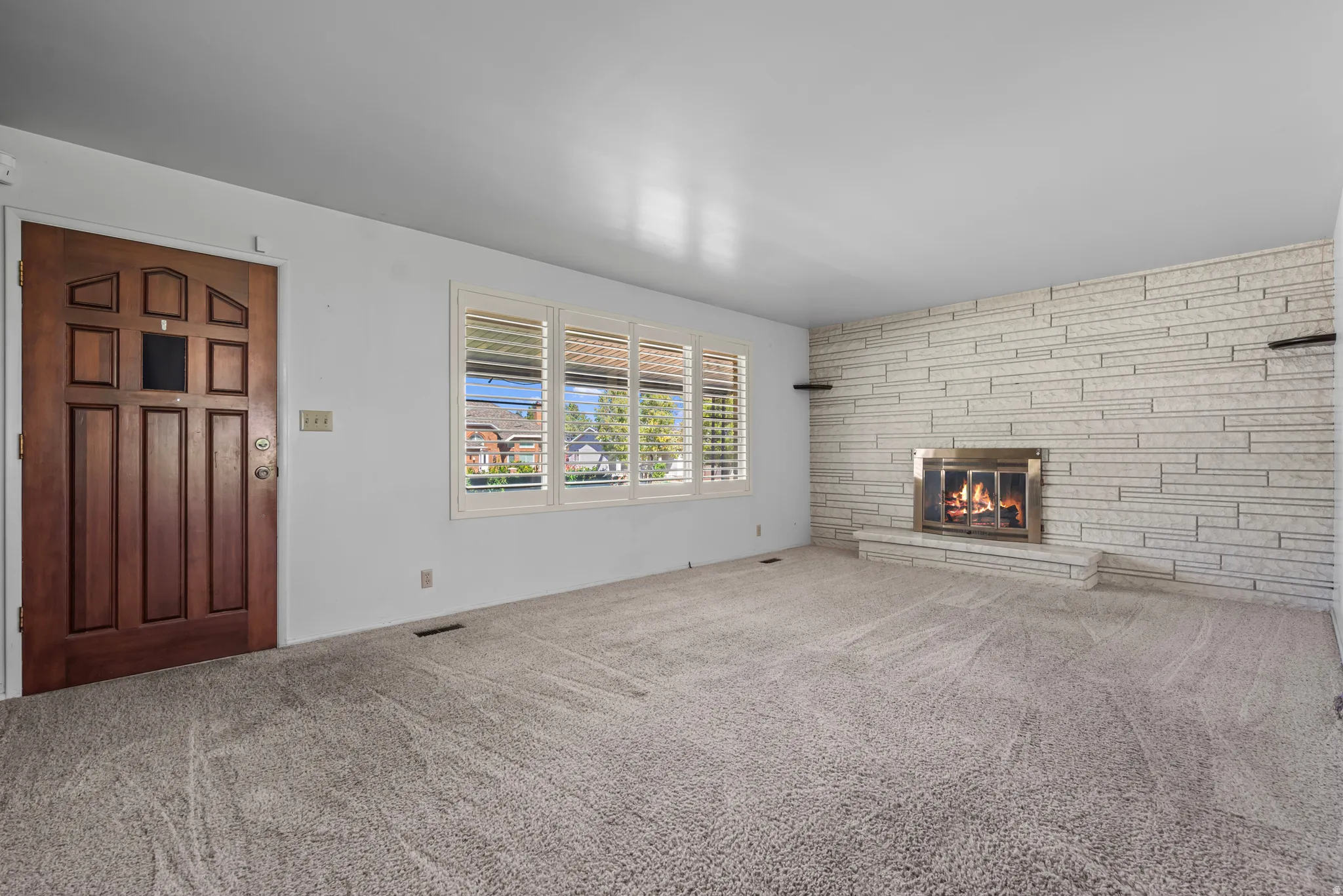 SPACIOUS FAMILY ROOM!