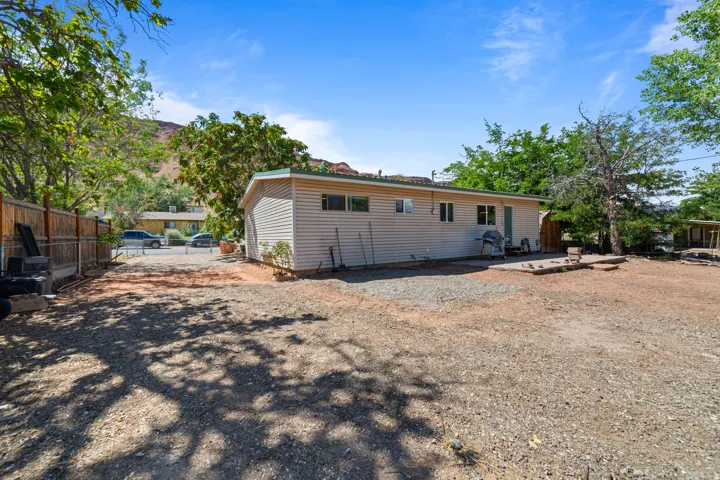 549 Mountain Dr, Moab, Utah 84532