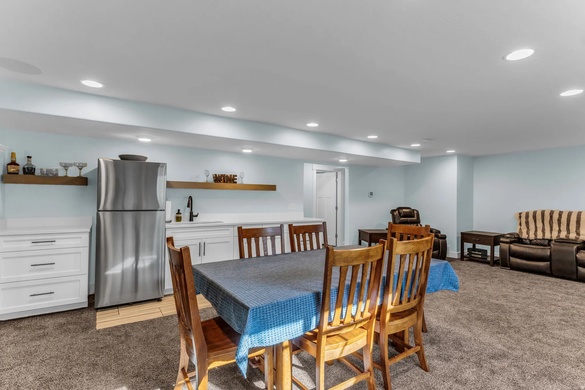 Kitchenette/Dining