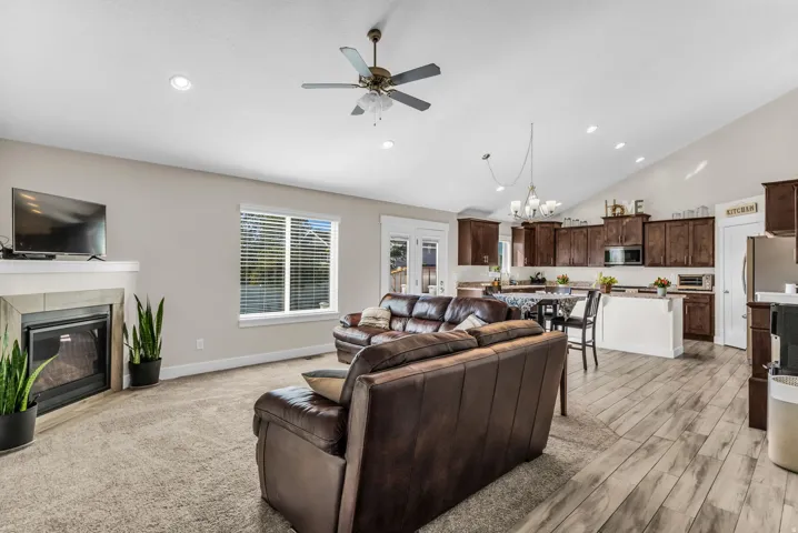 674 S 3300 W, Syracuse, Utah 84075