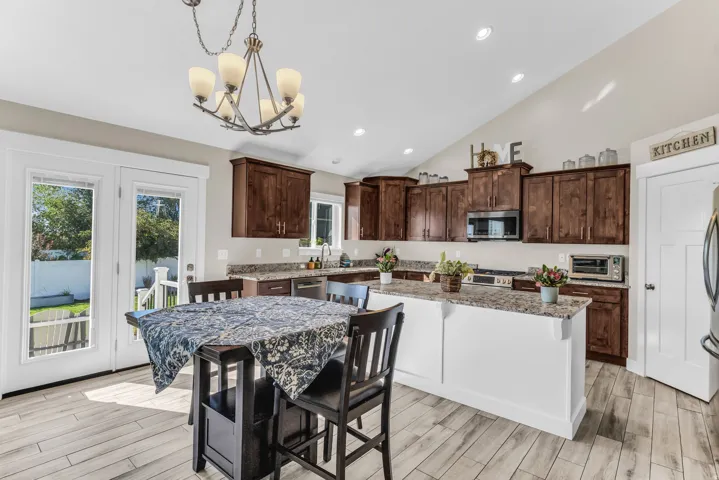674 S 3300 W, Syracuse, Utah 84075