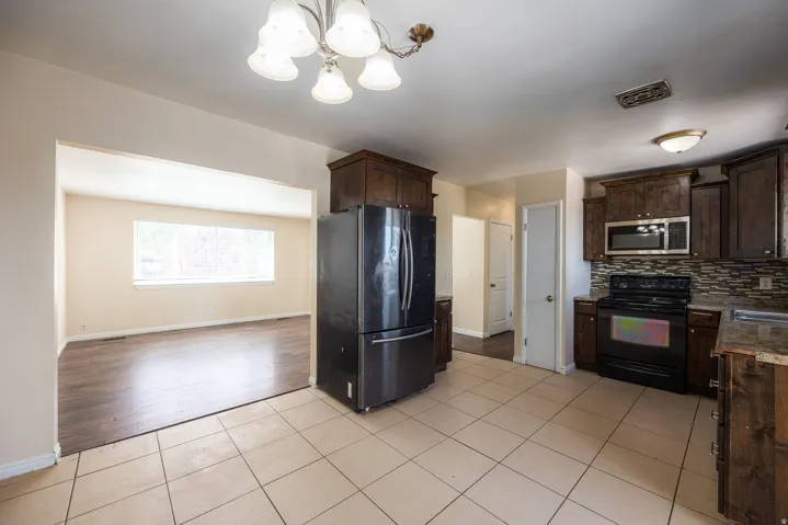 6724 W 3860 S, West Valley City, Utah 84128