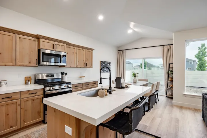 1636 E Groundhog Ln, Eagle Mountain, Utah 84005