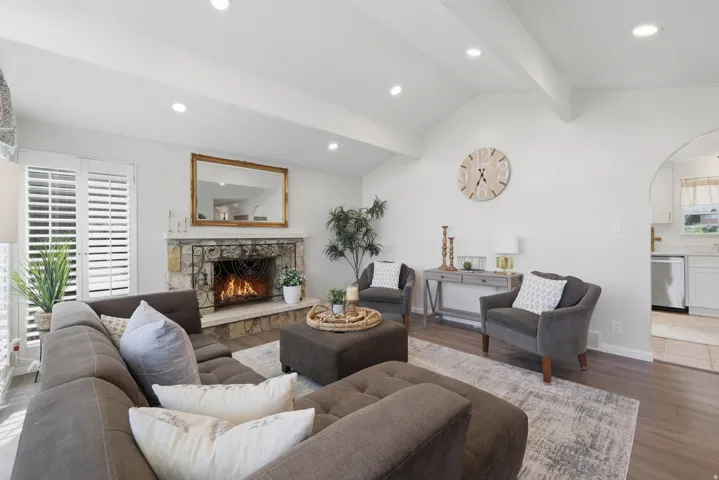 107 W 2050 S, Bountiful, Utah 84010