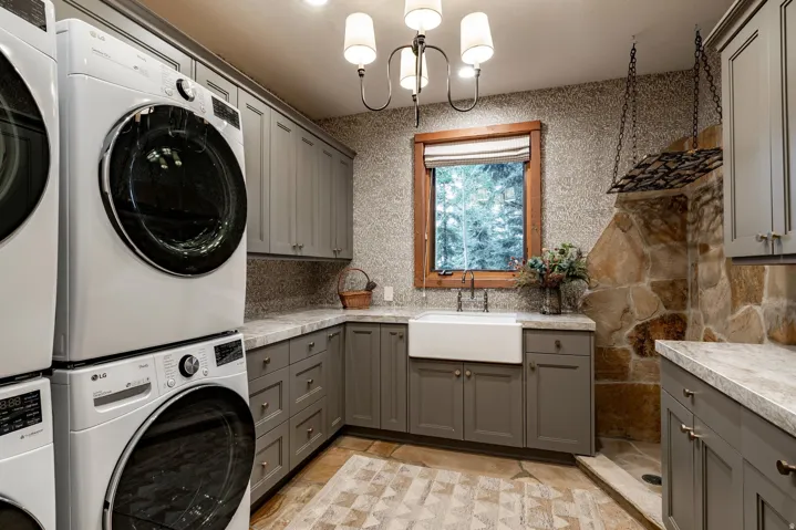 8045 Woodland View Dr, Park City, Utah 84060