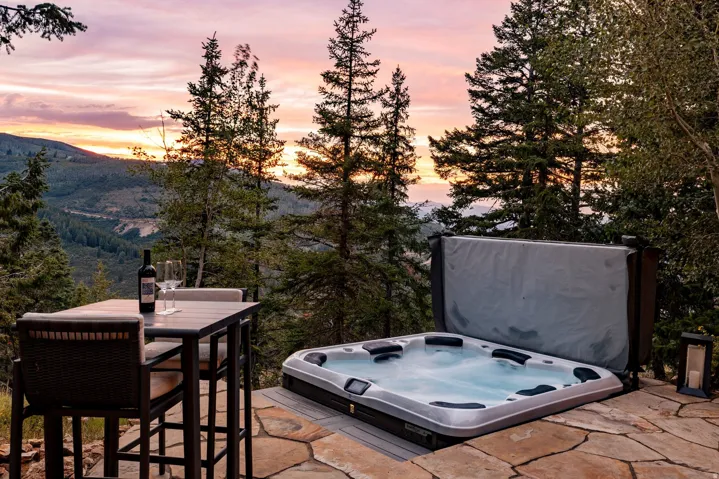 8045 Woodland View Dr, Park City, Utah 84060