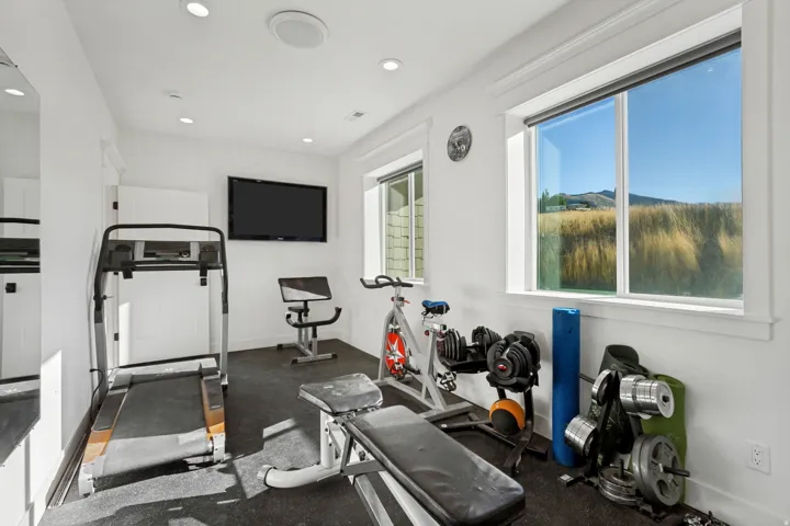 8561 S Horizon Dr, Paradise, Utah 84328