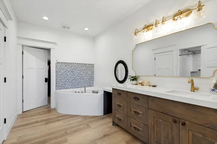 8561 S Horizon Dr, Paradise, Utah 84328