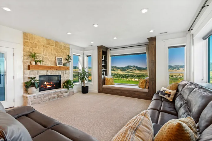 8561 S Horizon Dr, Paradise, Utah 84328