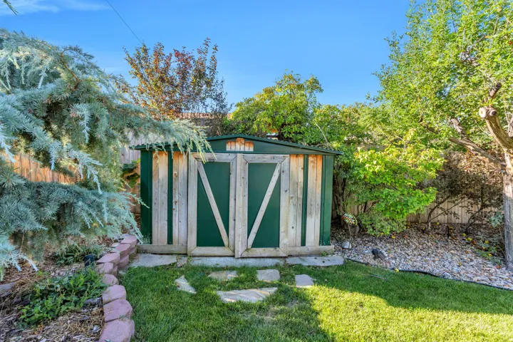 Storage shed