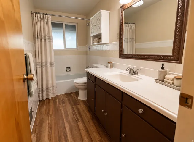 Bath on main floor - (Virtually Staged to help you get an idea of what it would look like with furnishings).