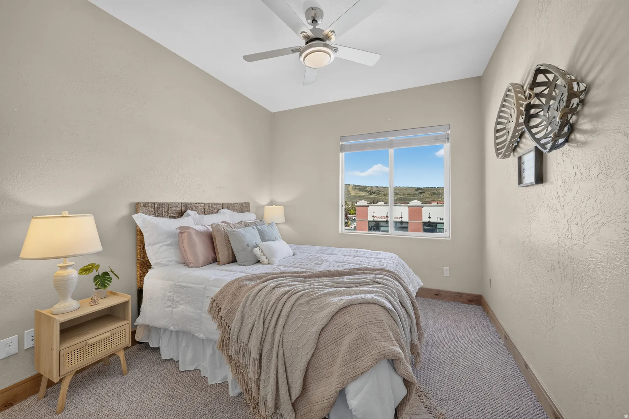 Guest bedroom