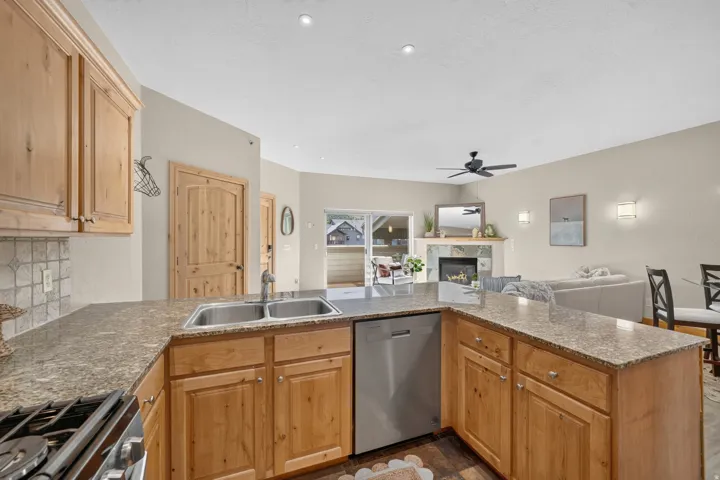 Open floorpan great for entertaining :)