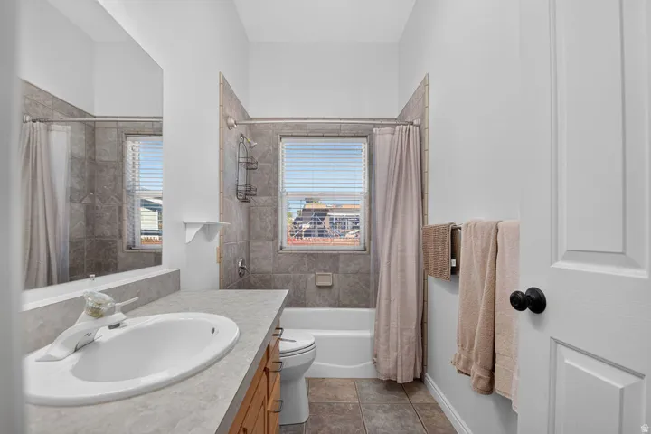 64 S 400 W, Aurora, Utah 84620
