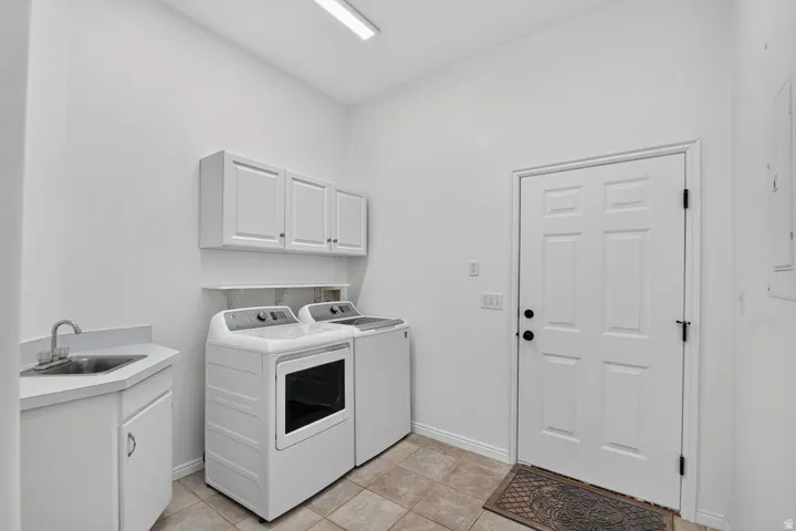 64 S 400 W, Aurora, Utah 84620