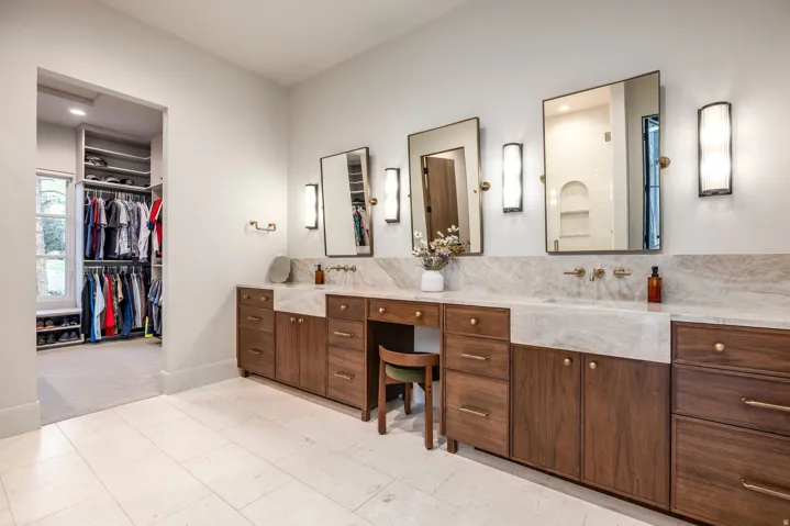 10188 S Dimple Dell Ln, Sandy, Utah 84092