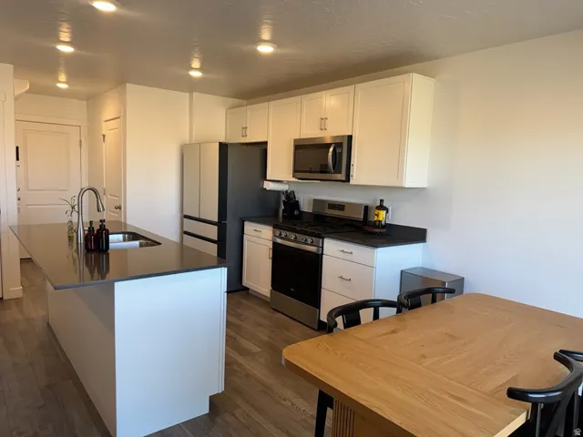 1206 W Hidden Spring Dr, Santaquin, Utah 84655