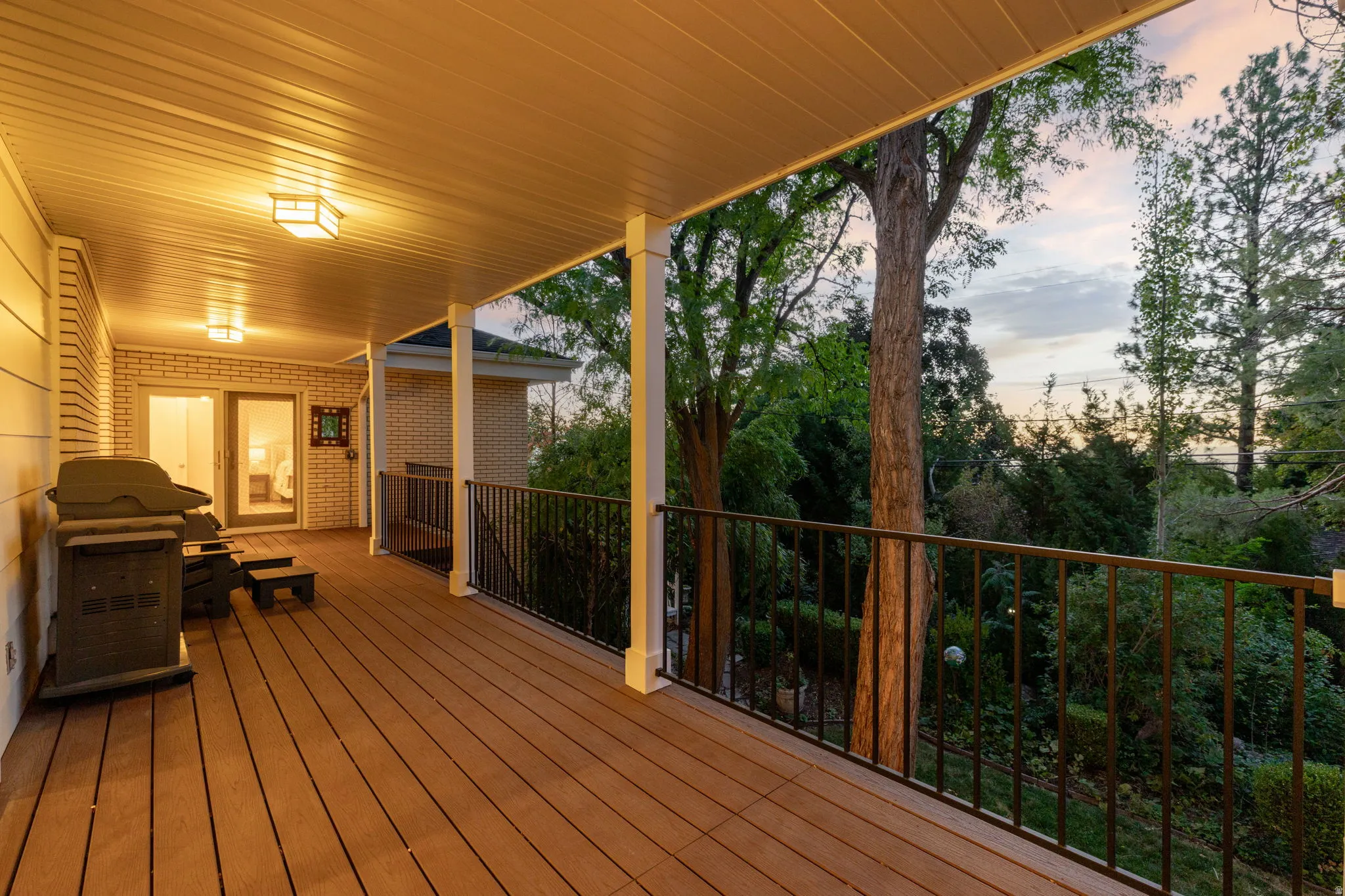 Covered Trex deck