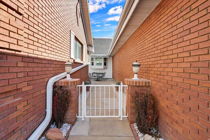 5494 S 250 E, Washington Terrace, Utah 84405