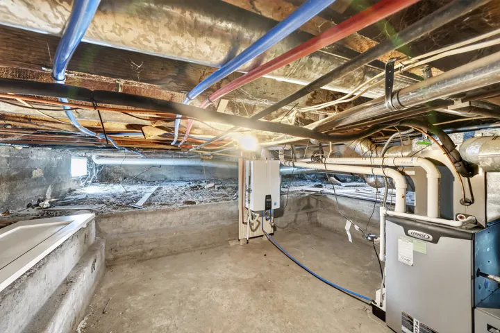 crawl space and utilities