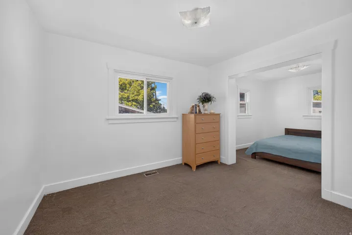 Bedroom 2 and flex space