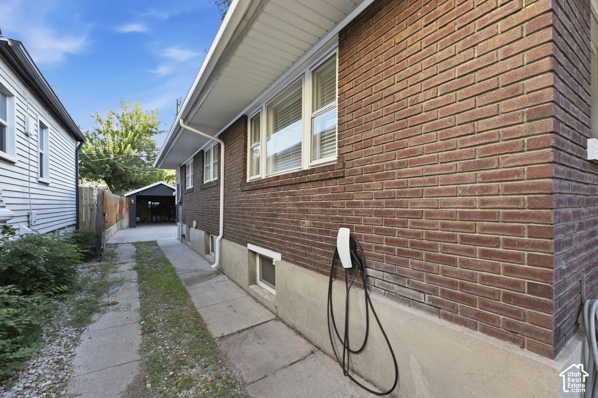 EV charger - Can be include/excluded with the sale