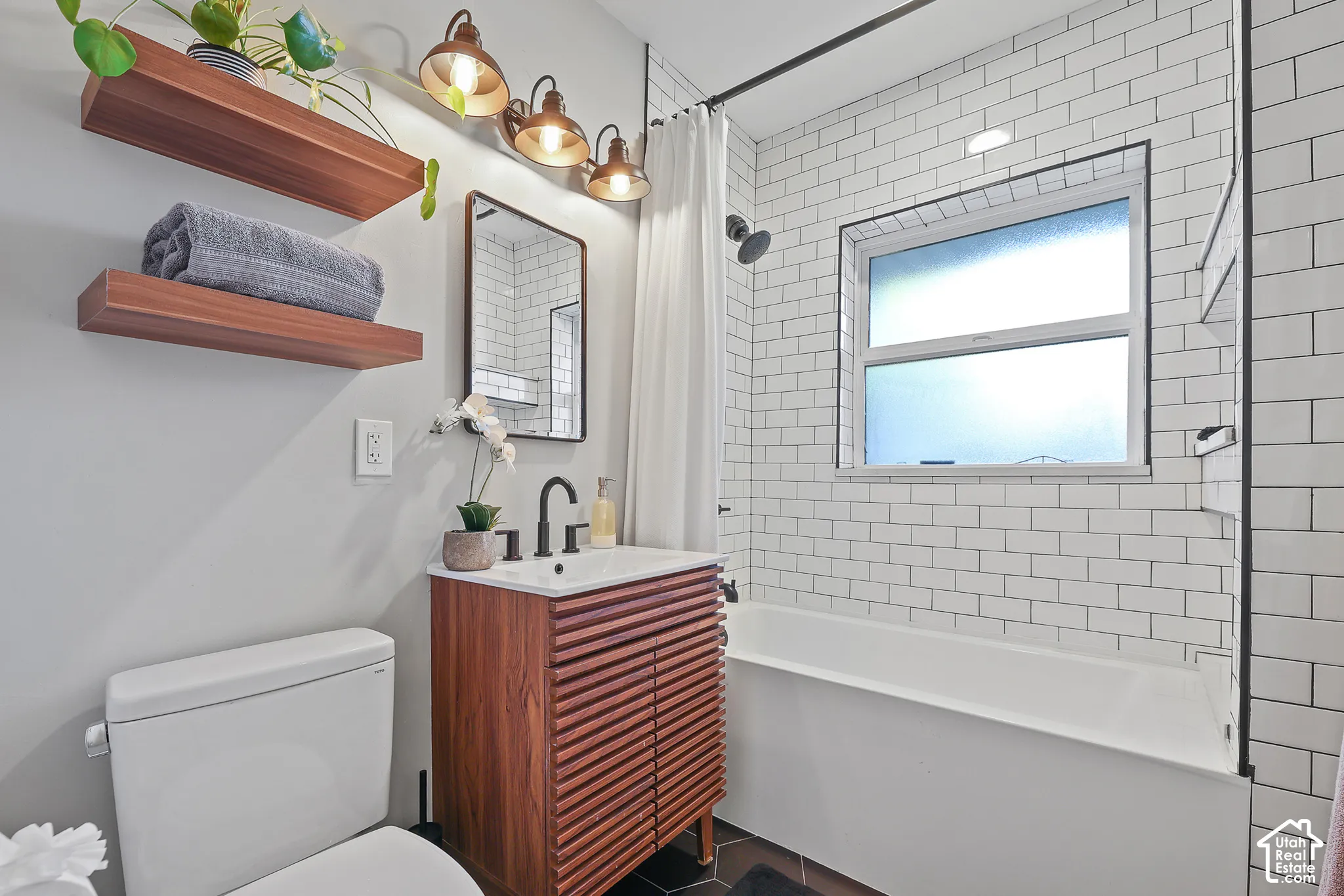 Remodeled Full Bathroom