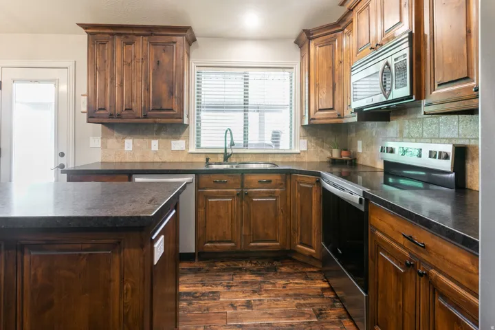 782 S 925 W, Lehi, Utah 84043