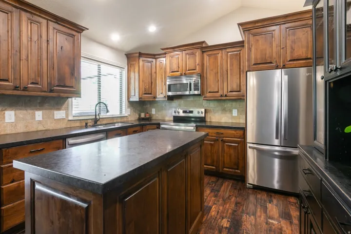 782 S 925 W, Lehi, Utah 84043