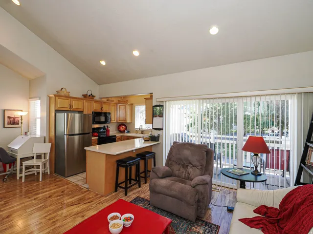 Great room with vaulted ceilings.