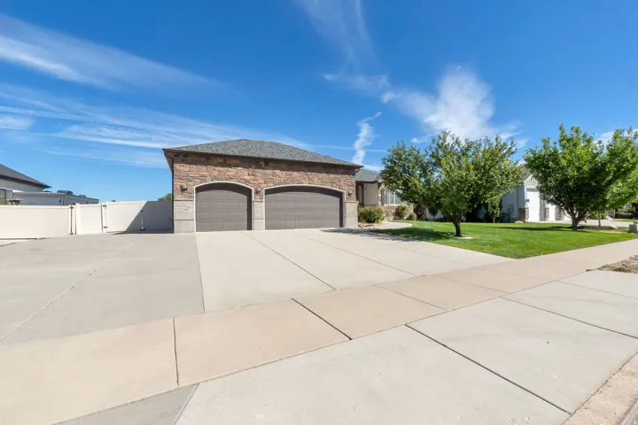 1184 W Michaelsen Way, West Jordan, Utah 84088