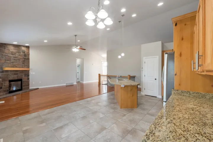 1184 W Michaelsen Way, West Jordan, Utah 84088