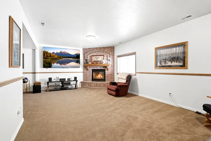 5945 S 1050 E, South Ogden, Utah 84405