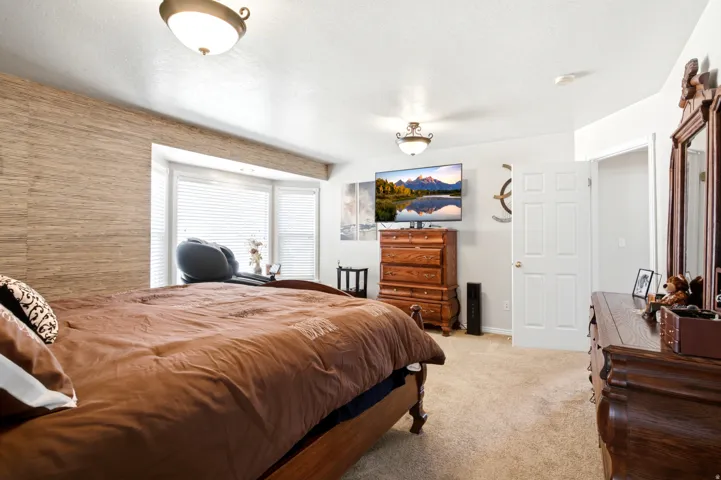 5945 S 1050 E, South Ogden, Utah 84405