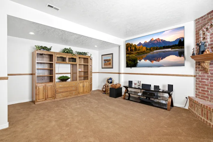 5945 S 1050 E, South Ogden, Utah 84405