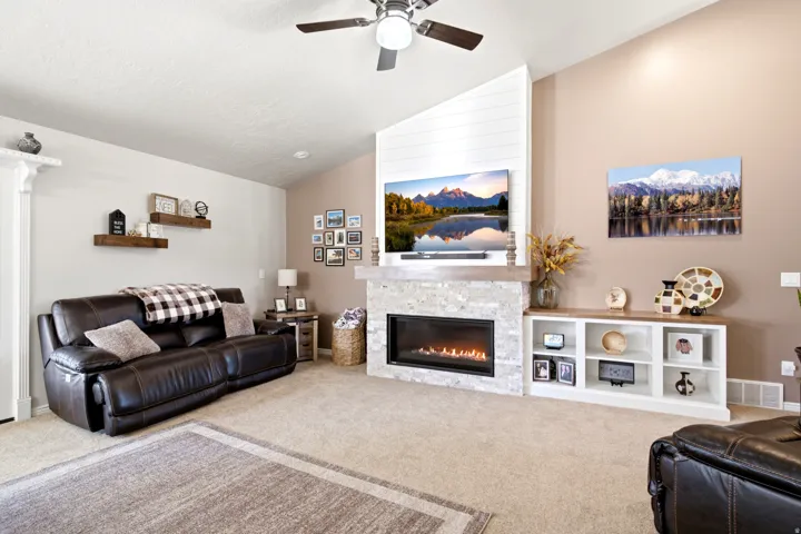 5945 S 1050 E, South Ogden, Utah 84405