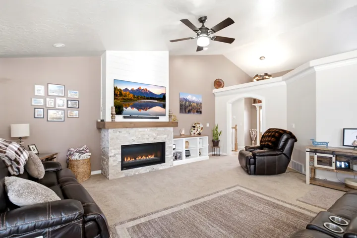 5945 S 1050 E, South Ogden, Utah 84405