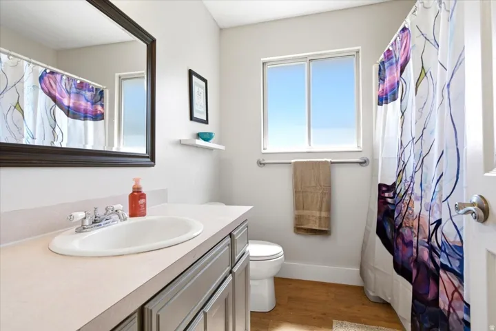 1787 E 7775 S, South Weber, Utah 84405