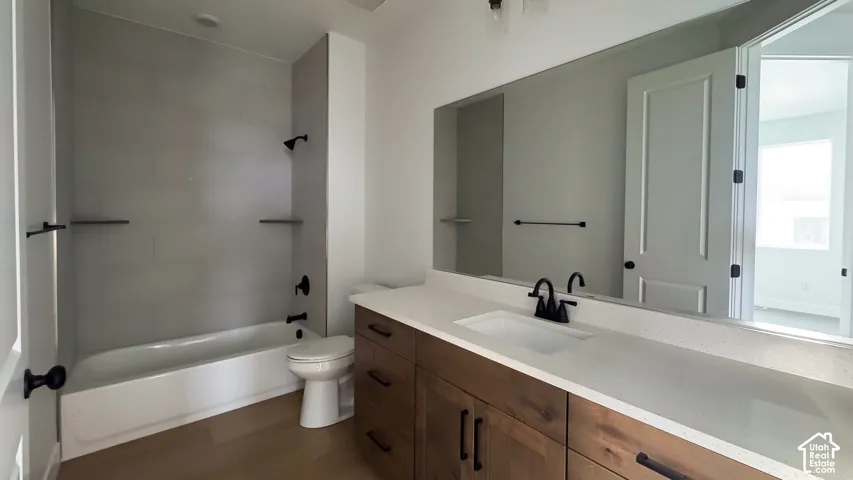 Images from a previously built Quincee.