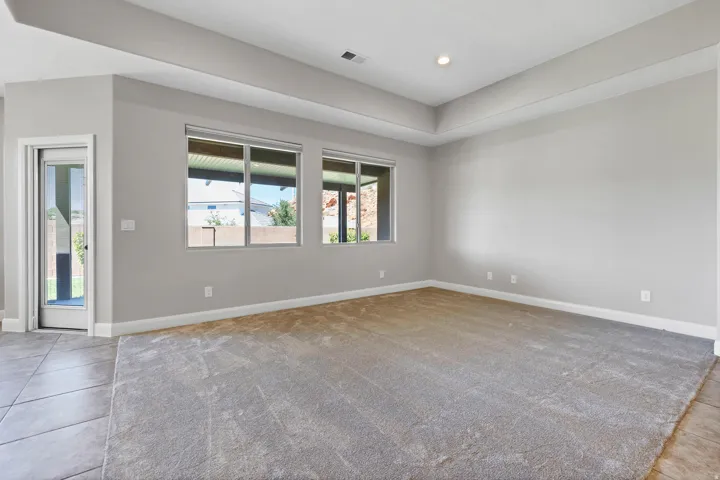 Tray ceiling with recessed lighting