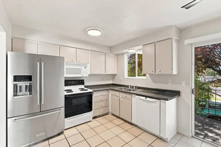 111 W 400 S, Kaysville, Utah 84037