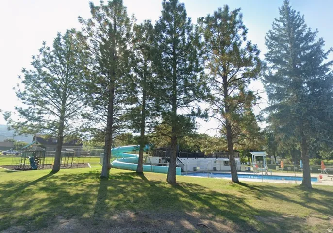 Skyline Mtn Resort - swimming pool
