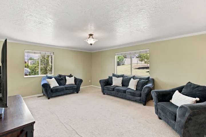 718 N Murdock Dr, Pleasant Grove, Utah 84062