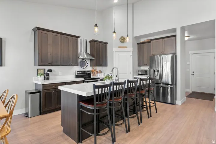 72 W Parkside Loop, Elk Ridge, Utah 84651