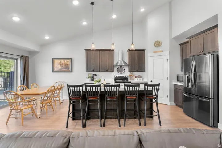 72 W Parkside Loop, Elk Ridge, Utah 84651